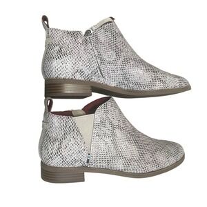 TOMS Womens Grey Snakeskin Embossed Side Zip Ankle Booties Size 7 Low Block Heel